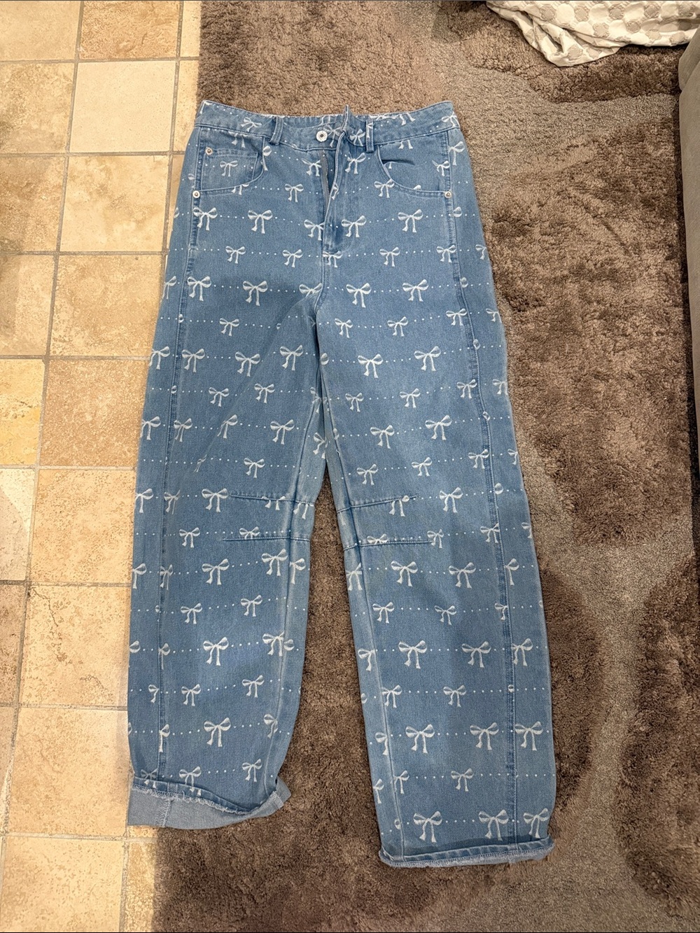 entro Blue Denim Bow-Print Barrel Jeans